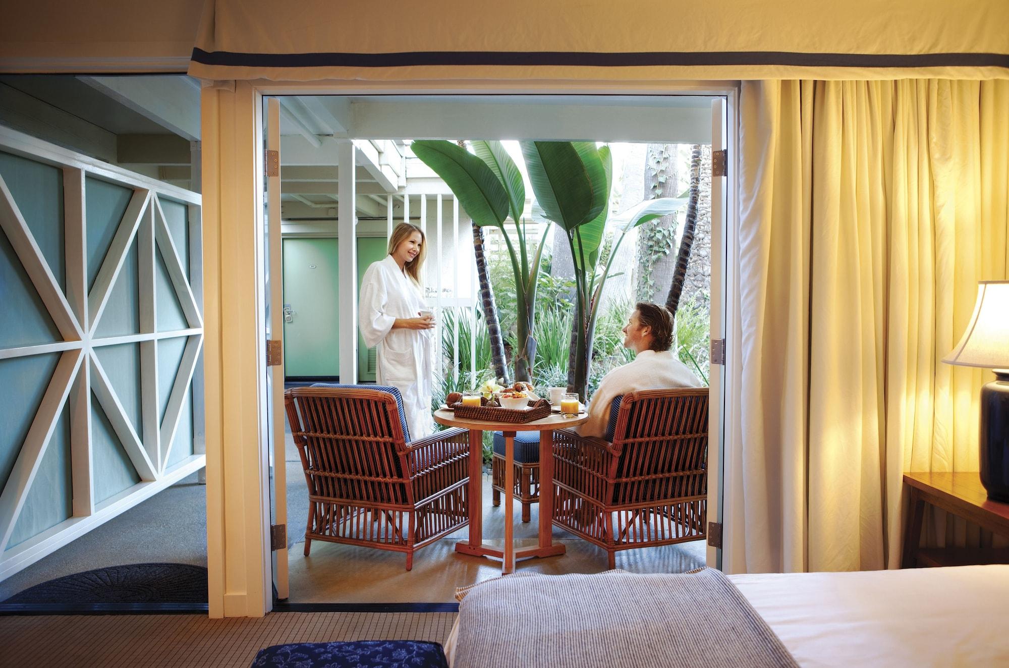 Pavilion Hotel Avalon Bagian luar foto