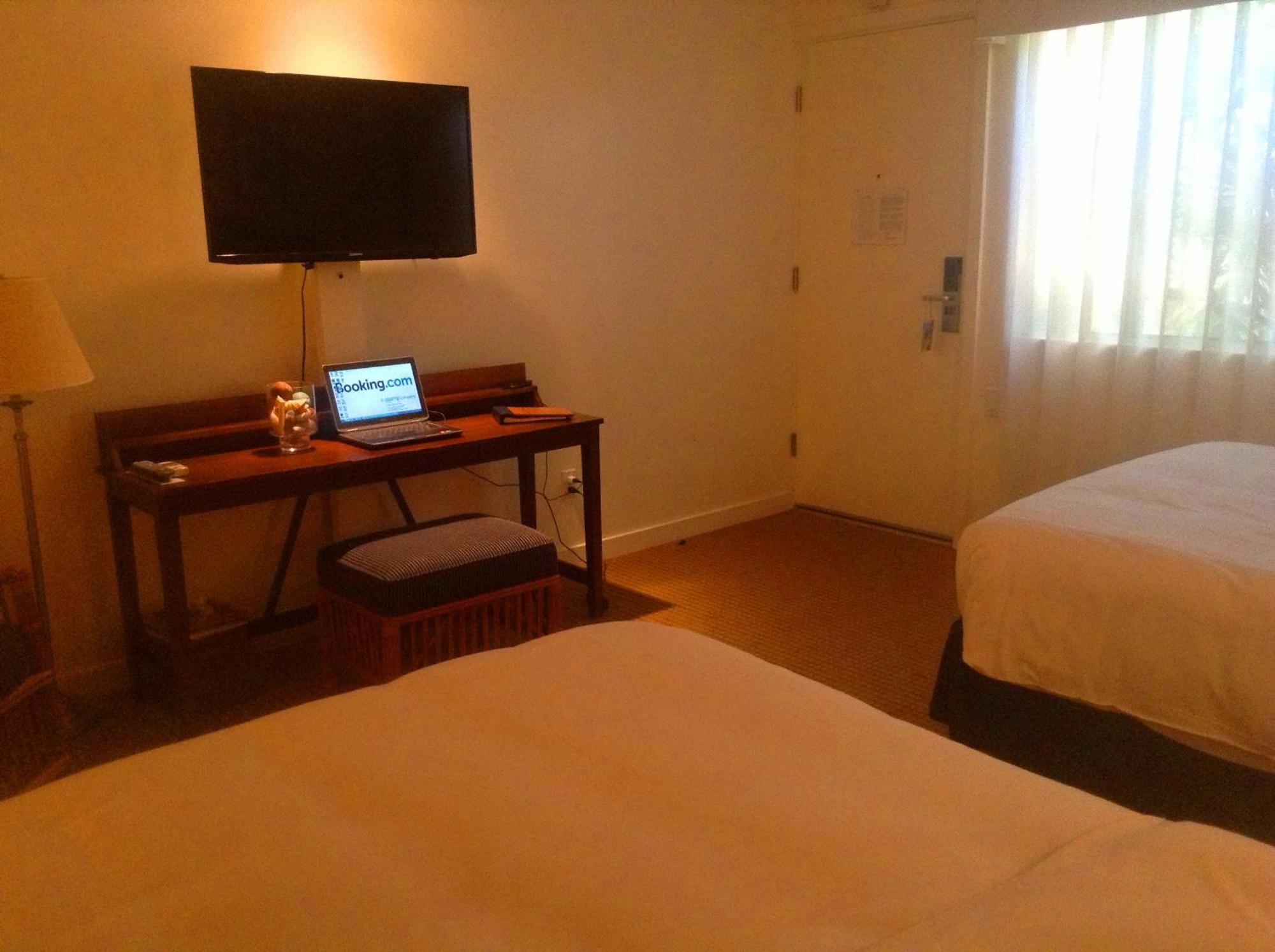 Pavilion Hotel Avalon Ruang foto